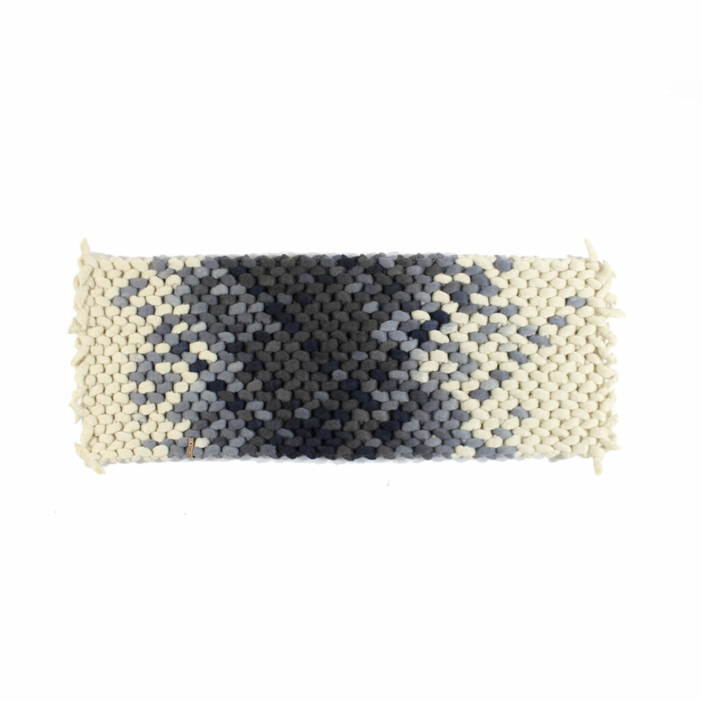 Teppich-schafwolle-farbverlauf-geknotet-wandteppich-schafwollteppich-wollteppich-wendland-michelle-mohr-blau